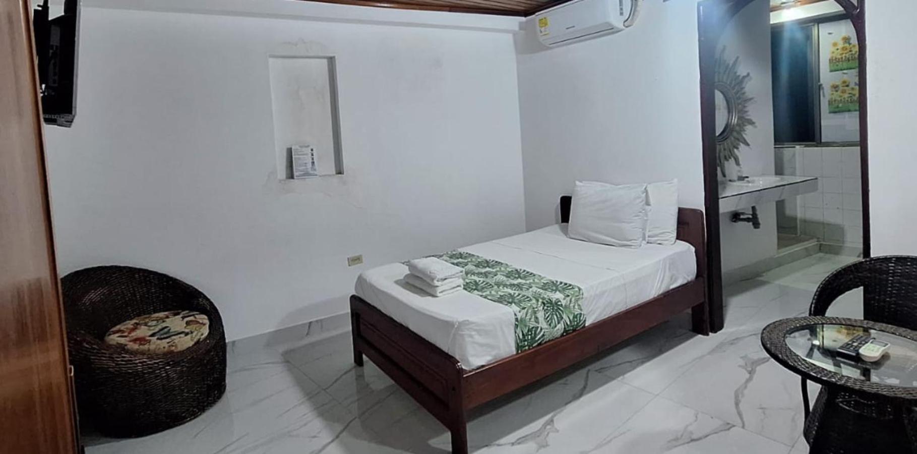 Hotel Yurupary Amazonas Летисия Экстерьер фото